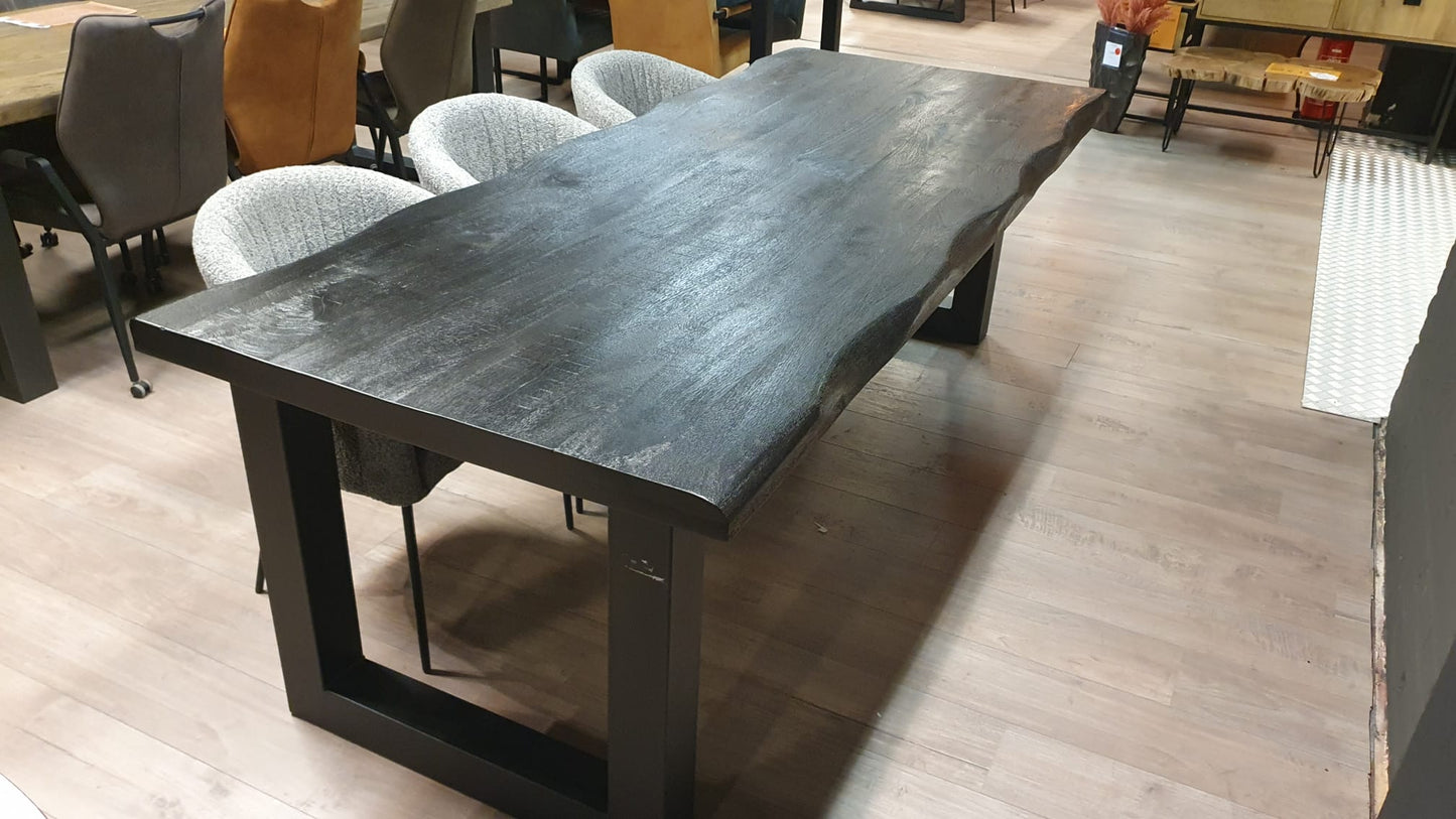 Zwarte mangohouten boomstamtafels van 240 t/m 300cm!