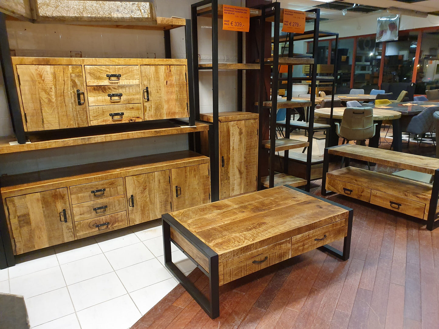 Industrieel mangohouten dressoir Nikki naturel 140x45x90cm