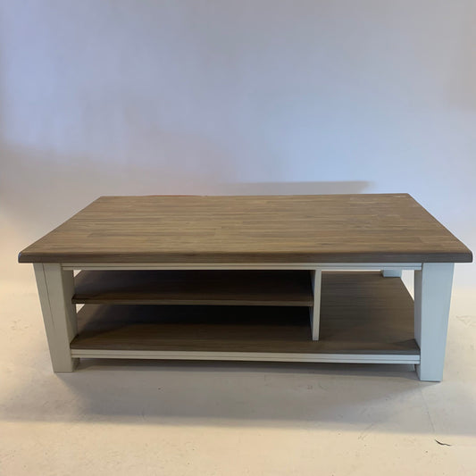 Wagon grey acaciahouten salontafel gecombineerd met wit mdf, model Malton