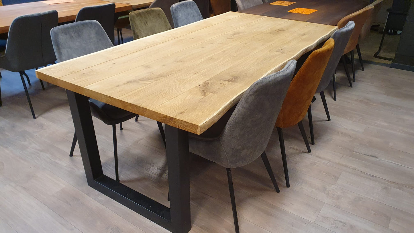 Geborsteld eiken boomstamtafel van 200x100x4,5cm