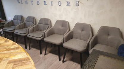 VERKOCHT Set van 6 eetkamerstoelen: 3x model Hanna en 3x model Helen