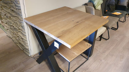 Massief eiken bartafel van 100x100cm en 92 of 107cm hoog