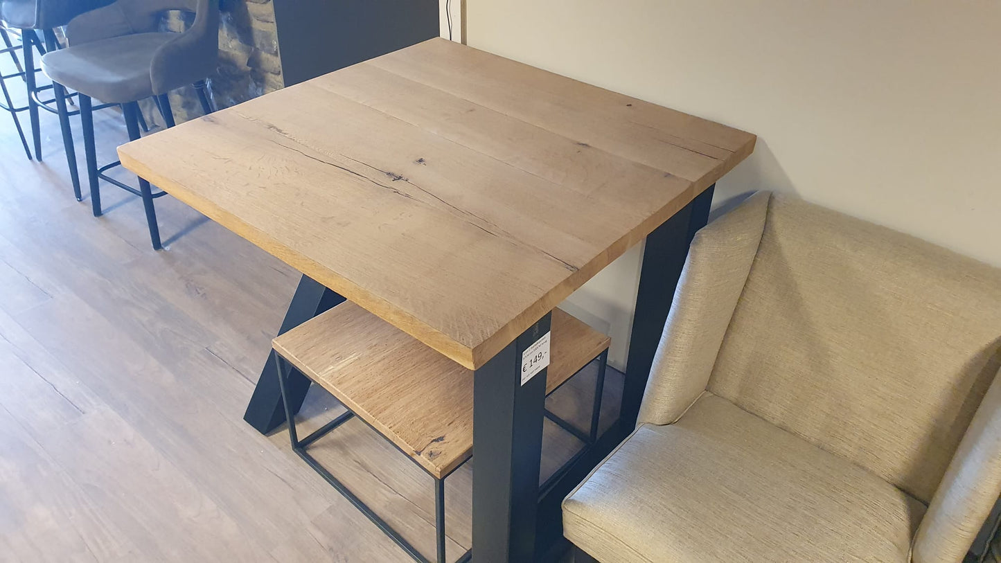 Massief eiken bartafel van 100x100cm en 92 of 107cm hoog