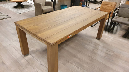 Rustiek eiken eettafel van 190x100cm
