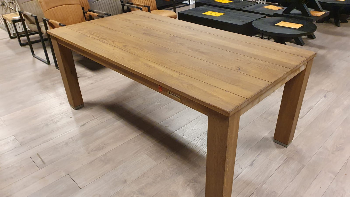 Rustiek eiken eettafel van 190x100cm