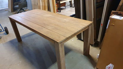 SUPERPRIJS! Gerecycled teakhouten eettafel van 200x95cm met v-groef
