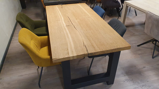Recht oud eiken eettafel van 200x95x4,5cm