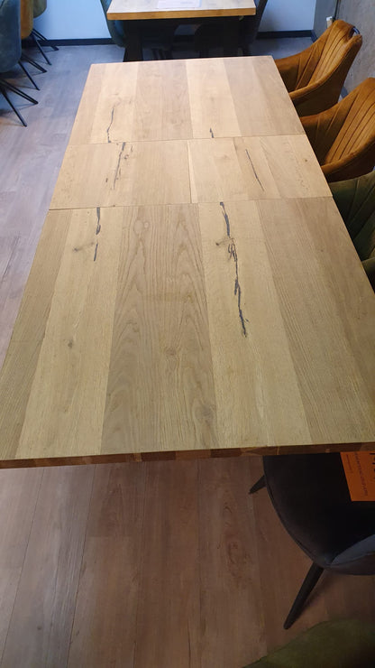 Railway brown eiken uitschuiftafel van 200x100cm, uitschuifbaar tot 250cm
