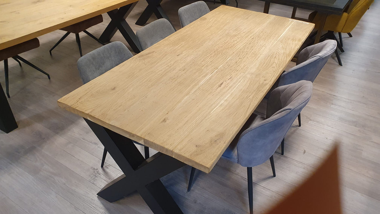Recht oud eiken eettafel van 200x90cm