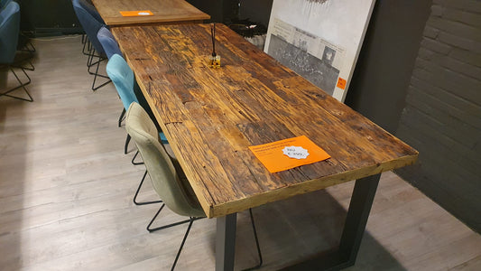 Eettafel recht gerecycled hout van 240x100cm