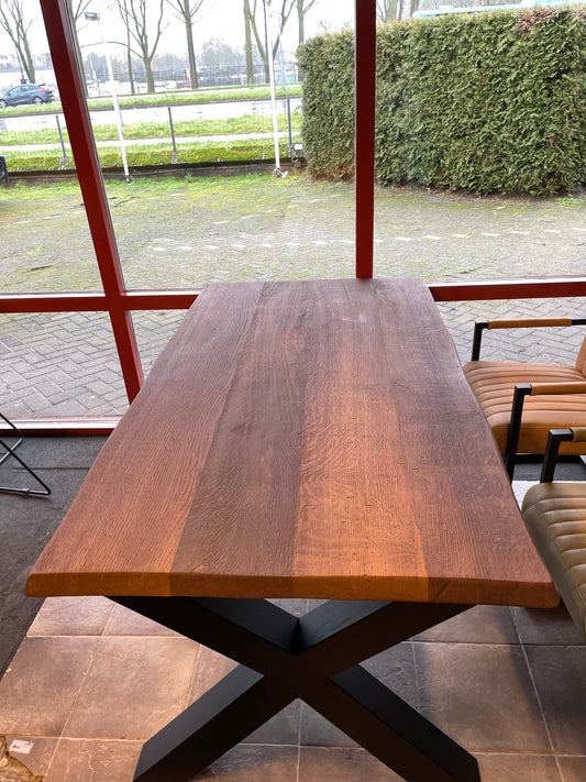 Thermisch oud eiken boomstamblad van 90x160cm behandeld met een twee-componentenlak