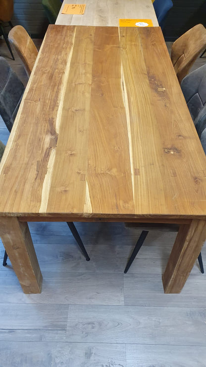 SUPERPRIJS! Gerecycled teakhouten eettafel van 200x95cm.