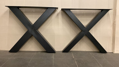 Setprijs: Zwart gecoate metalen X-poot van 10x10cm met bovenplaat