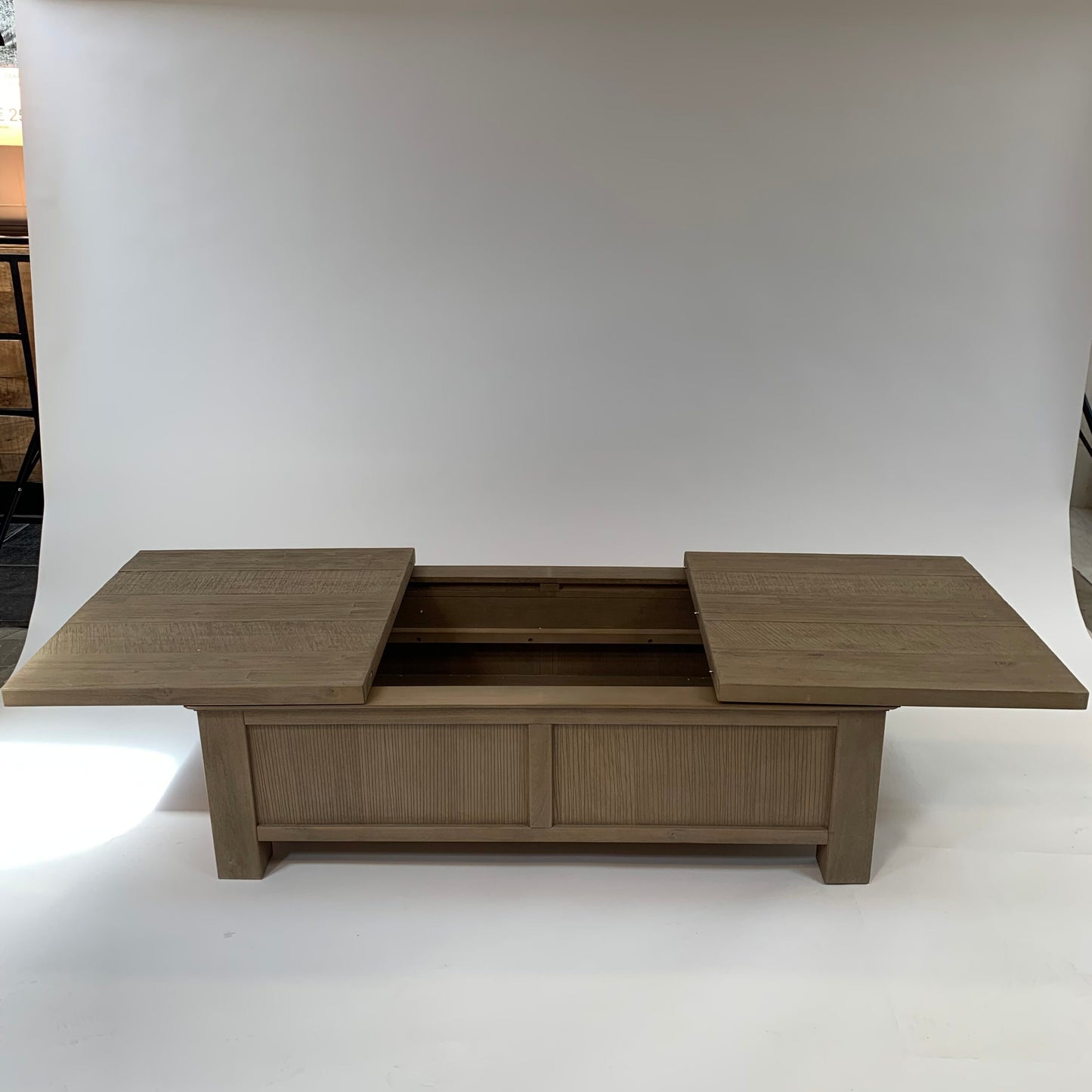 Uitschuifbare acaciahouten salontafel, model Duravel